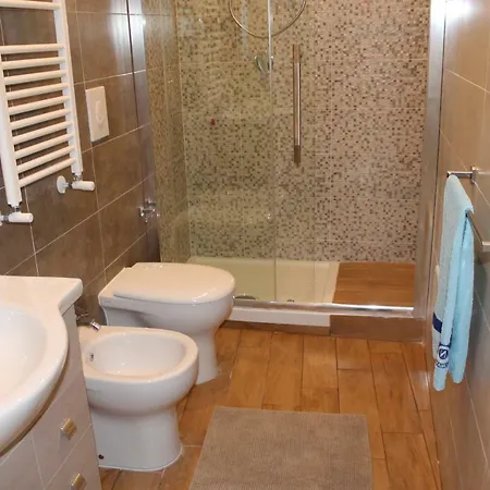 Nunzia Sweet * Nápoles